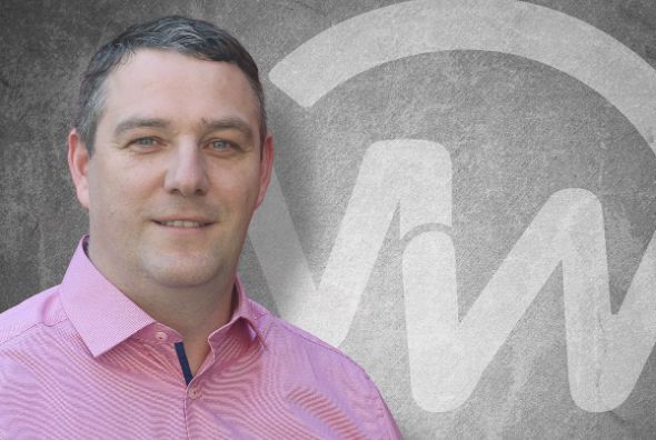 Ansprechpartnerin Angie Wiedemann