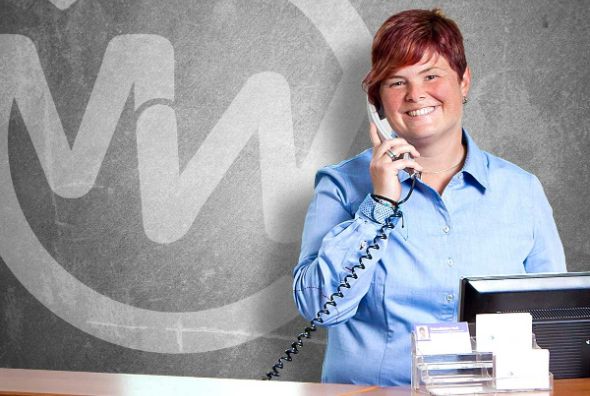 Ansprechpartnerin Angie Wiedemann