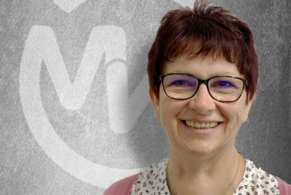 Ansprechpartnerin Angie Wiedemann